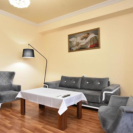 Appartamento Teryan 68/3 2 Erevan Esterno foto