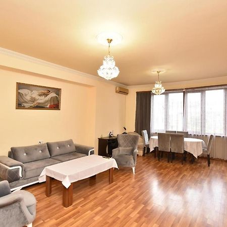 Appartamento Teryan 68/3 2 Erevan Esterno foto