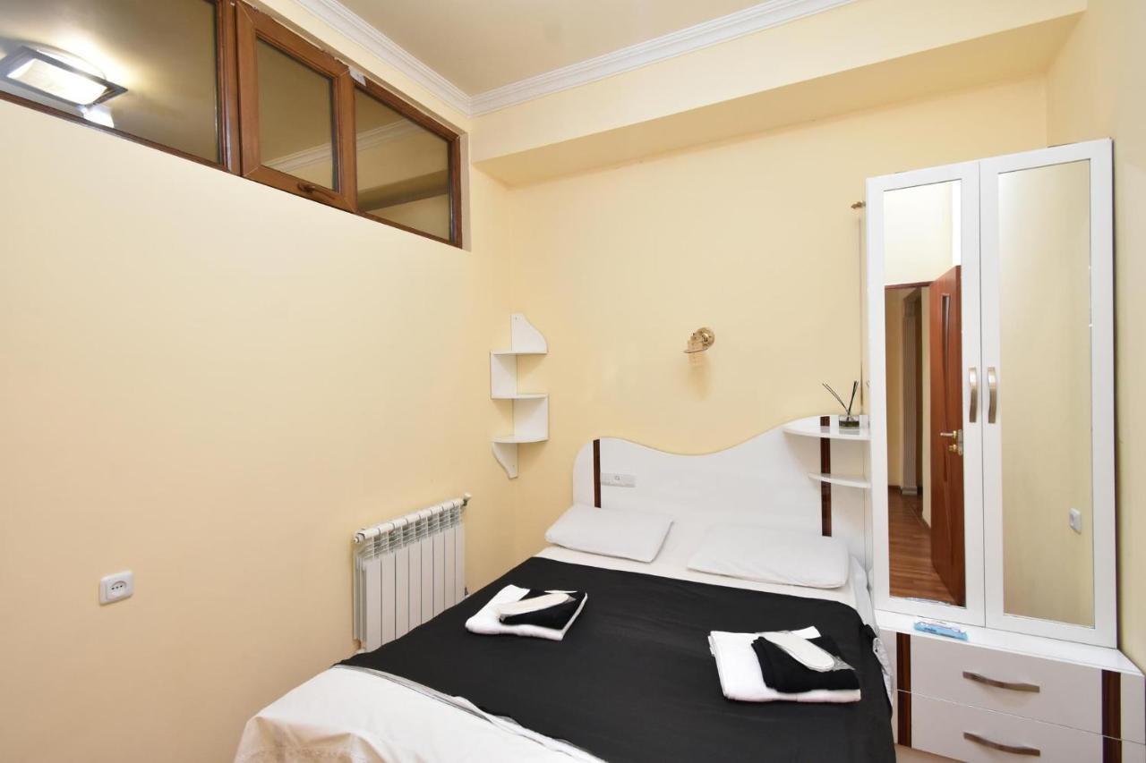 Appartamento Teryan 68/3 2 Erevan Esterno foto